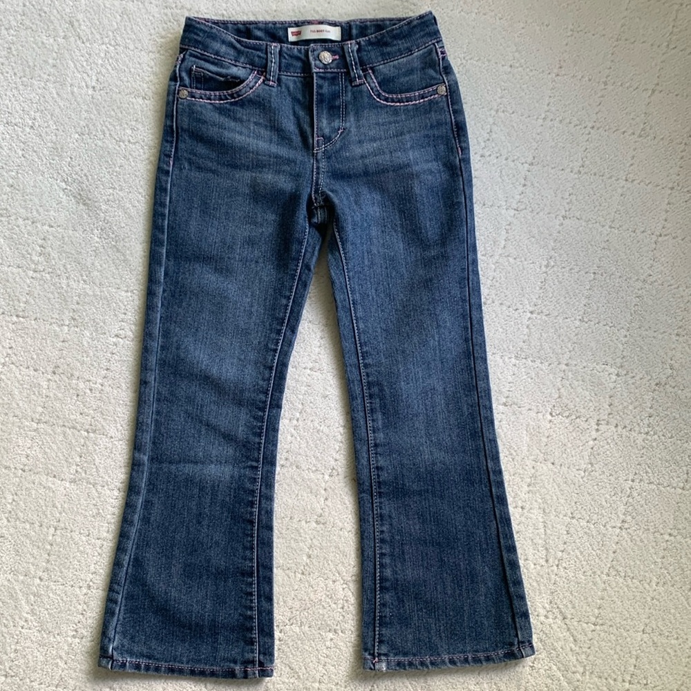 Girls Sz 6x Reg Levi’s 715 Boot Cut w/ Adjustable Waist. Pink stitch. Like new.